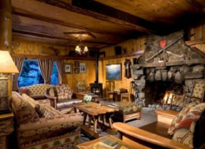 Tamarack Lodge